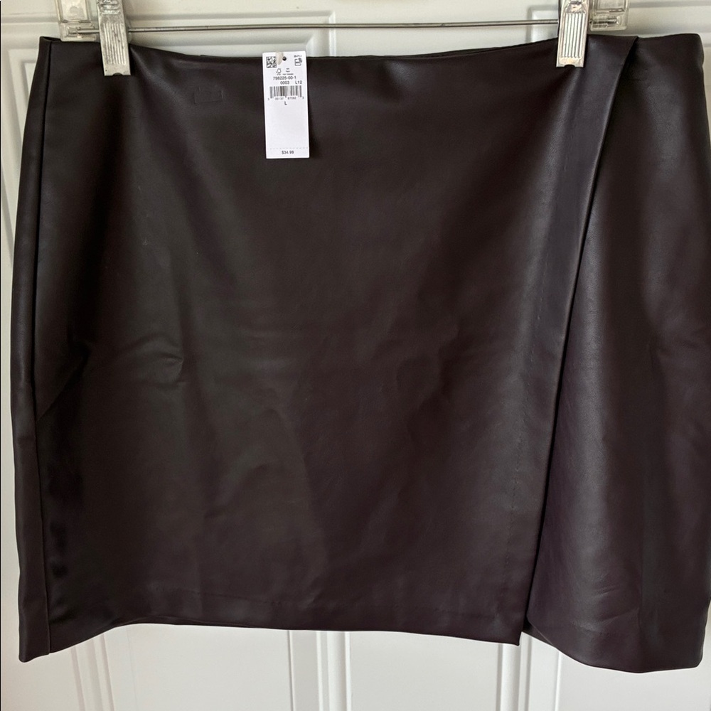 Old Navy Faux Leather Mini Skirt in Dark Brown